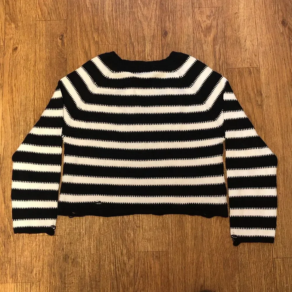 Wildfox Black and White Distressed Striped Pullover Sweater Size Small - Picture 8 of 11